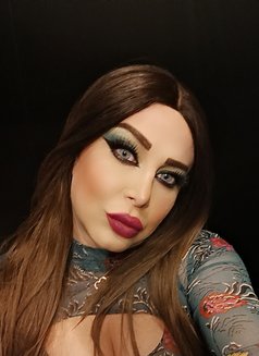 Lareen - Transsexual escort in Beirut Photo 17 of 18