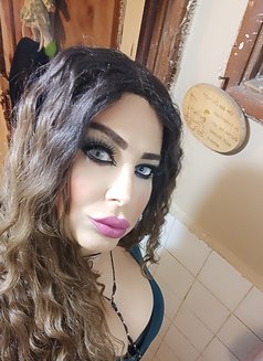 Lareen - Transsexual escort in Beirut Photo 18 of 18