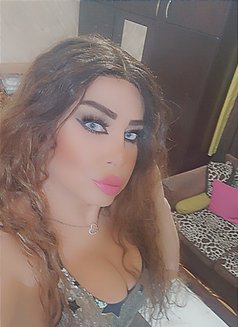 Lareen - Transsexual escort in Beirut Photo 19 of 19