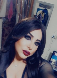Lareen - Transsexual escort in Beirut Photo 23 of 28