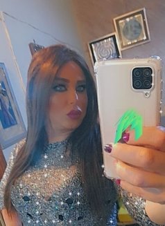 Lareen - Transsexual escort in Beirut Photo 24 of 28