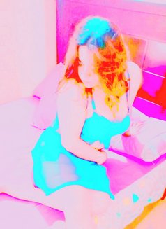 Barbi - escort in Cairo Photo 4 of 9