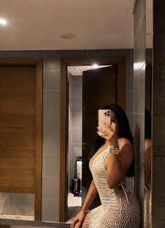 Larinha - escort in Dubai Photo 1 of 5