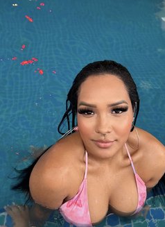 Larinha - escort in Dubai Photo 5 of 5