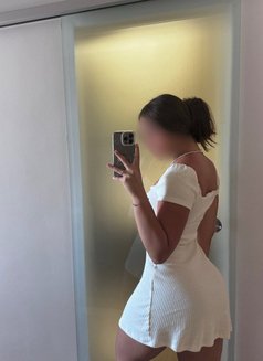 Larisa - escort in Shizuoka Photo 1 of 5