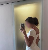 Larisa - escort in Okayama