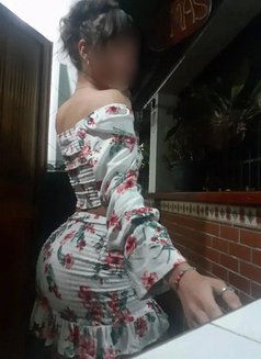 Larisa - escort in Shizuoka Photo 2 of 5