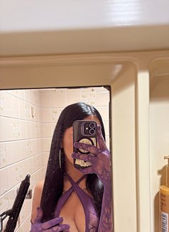 Larissa - Transsexual escort in Okinawa Island Photo 5 of 7