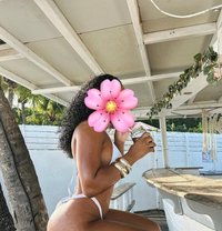 Larissa - escort in Abidjan