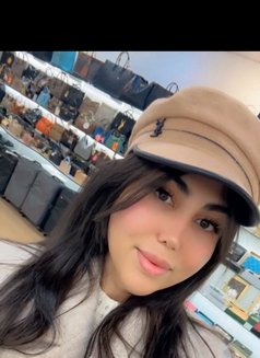 Larissa - Transsexual escort in Beirut Photo 3 of 5