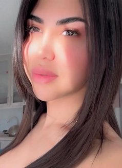 Larissa - Transsexual escort in Beirut Photo 13 of 13