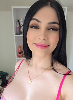 Larrisa - Transsexual escort in Dubai Photo 3 of 4