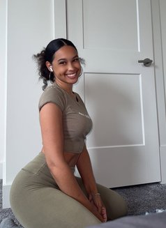 Larrissa Wayne - escort in Muscat Photo 2 of 3
