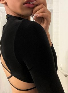 Larysa Hot Femboy Webcam Sex - Transsexual escort in Kuwait Photo 8 of 8