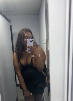 Lashee Shenon - Transsexual escort in London Photo 10 of 10