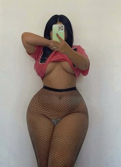 Be in oman just 10 days - escort in Muscat Photo 2 of 9