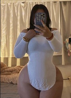 Be in oman just 10 days - escort in Muscat Photo 4 of 9