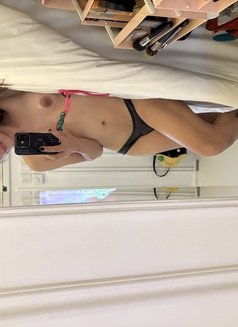 Sexperience the PORTIA! - Transsexual escort in Singapore Photo 21 of 21