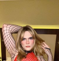 Sasha 🇷🇺 - Transsexual escort in Tokyo