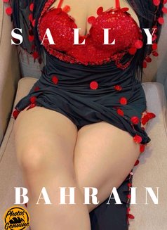 SALLY EGYPTIAN - escort in Al Manama Photo 8 of 13