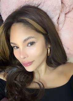 Viper is back - escort in Macao Photo 14 of 14