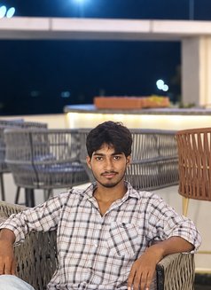 Latash Choudhary - Acompañantes masculino in New Delhi Photo 4 of 4