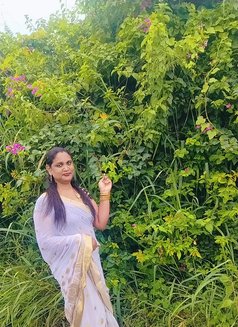 Lathika - Acompañantes transexual in Bangalore Photo 2 of 3