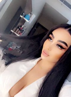 Latifa - escort in Dubai Photo 1 of 3