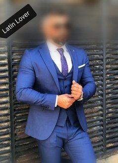 Latin Lover Roberto - Male escort in Luxembourg Photo 1 of 1