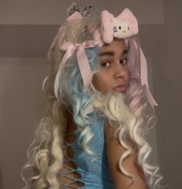 Sophia - escort in Kuwait