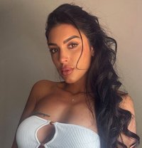 Latina - Male escort in Paris