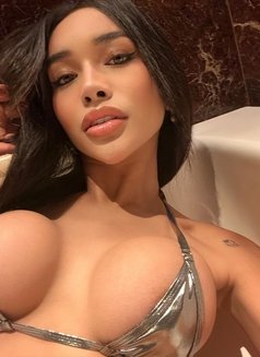 Latina Goddess Lest - Acompañantes transexual in Makati City Photo 13 of 30