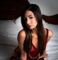 Latina Model, Sofía - puta in Dubai