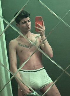 Latino Vers Xl - Male escort in Riyadh Photo 3 of 6