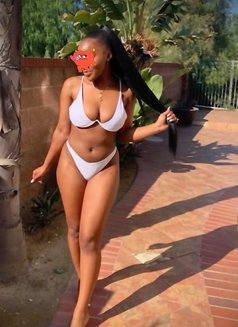 Lattie - escort in Abuja Photo 2 of 3