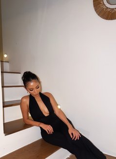 Lau - escort in Bali Photo 11 of 20