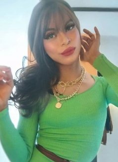 Laudya Sharoon pretty&sexy CROSSDRESER - Transsexual dominatrix in Singapore Photo 8 of 10