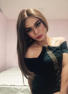 Laudya Sharoon pretty&sexy CROSSDRESER - Transsexual dominatrix in Singapore Photo 9 of 10