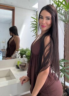 Laura Babe Face Hottie Party Girl - puta in Hong Kong Photo 13 of 20