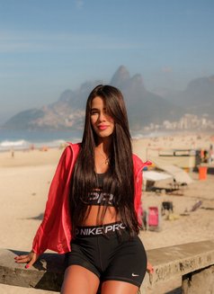 Laura Babe Face Hottie Party Girl - puta in Hong Kong Photo 15 of 20