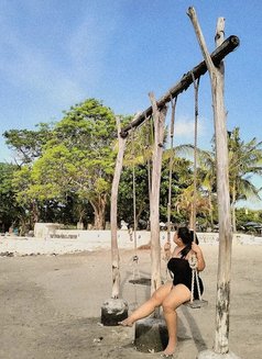 Laura Bbw - puta in Bali Photo 1 of 7