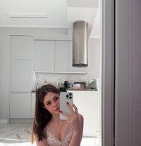 Laura - escort in Jeddah