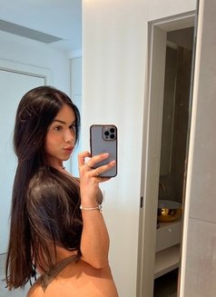 LAURA BOMBASEXY 🇧🇷 20cm I HAVE FRIEDNS - Transsexual escort in Singapore Photo 5 of 6