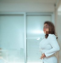 Laura - escort in Lisbon