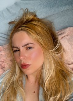 Laura - escort in Manchester Photo 4 of 8