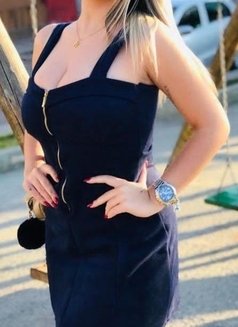 Laura - escort in Setúbal Photo 5 of 6