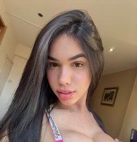 LAURA BOMBASEXY 🇧🇷 20cm I HAVE FRIEDNS - Transsexual escort in Singapore