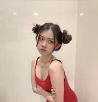 Laura Cantika - puta in Surabaya