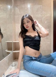 Laura Cantika - escort in Surabaya Photo 6 of 8