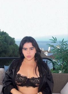 Laura - escort in Dubai Photo 3 of 7